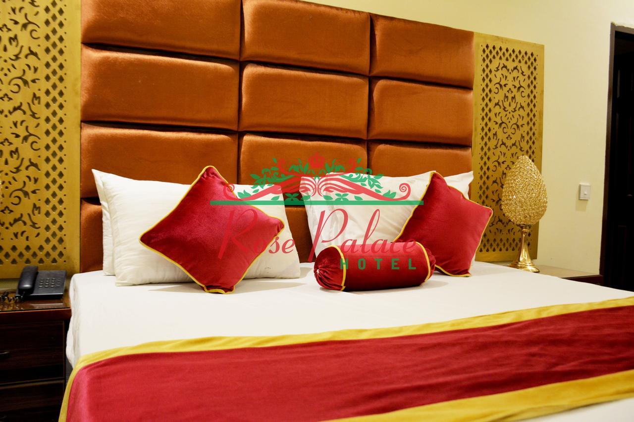 Rose Palace Hotel Lahore Esterno foto