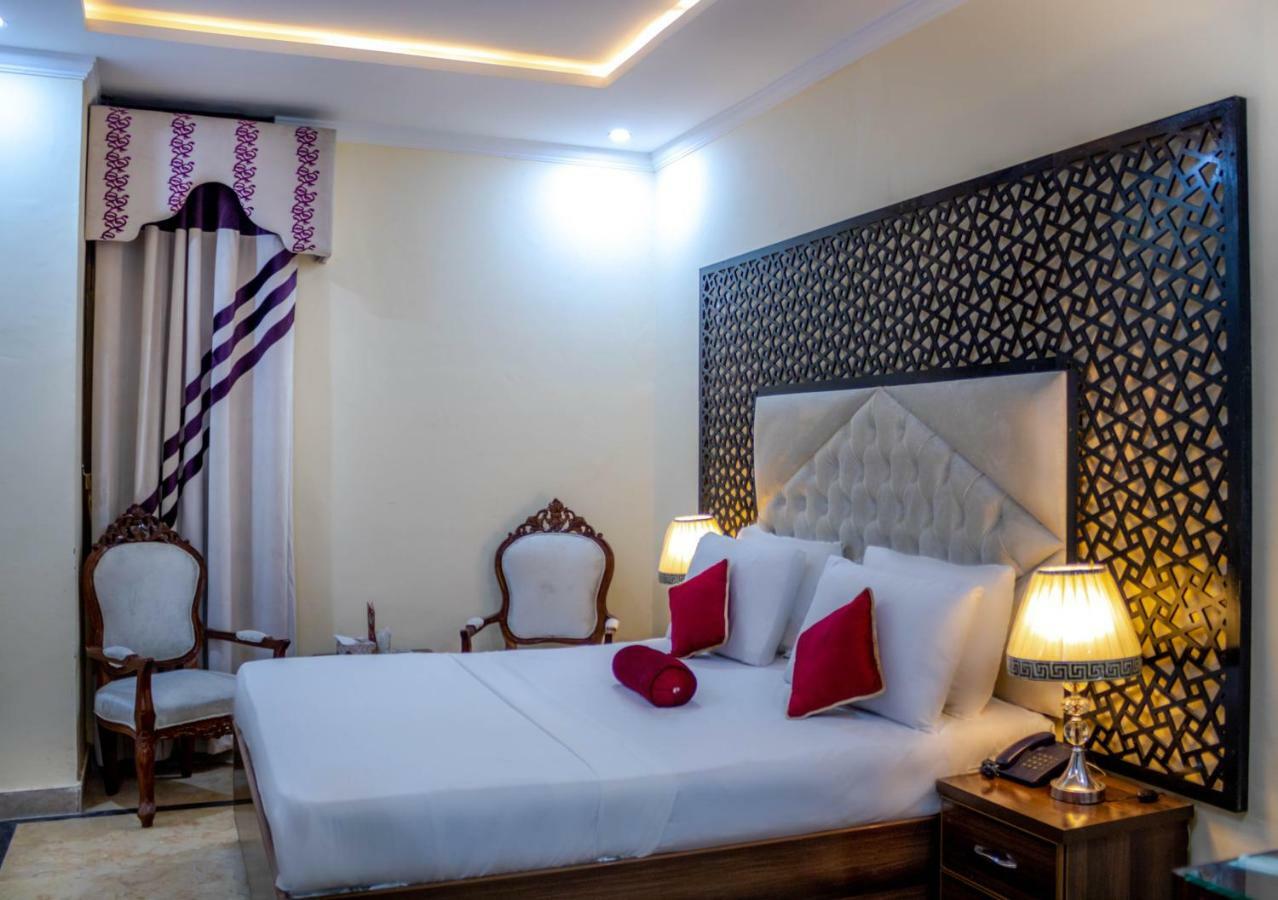 Rose Palace Hotel Lahore Esterno foto