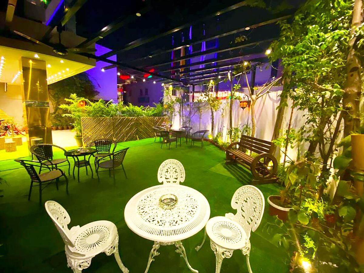 Rose Palace Hotel Lahore Esterno foto